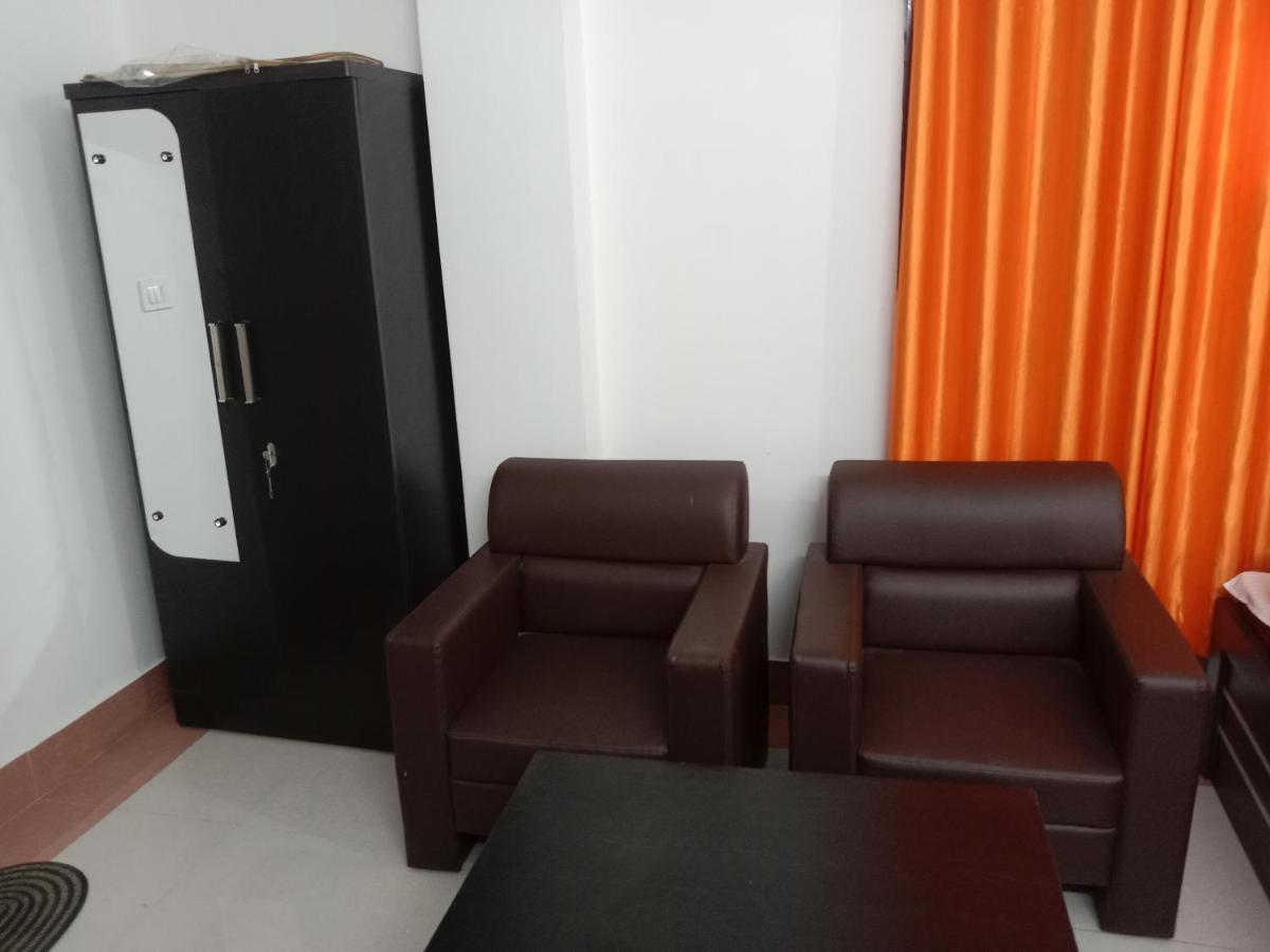 Niroda Guest House Guwahati Exterior foto