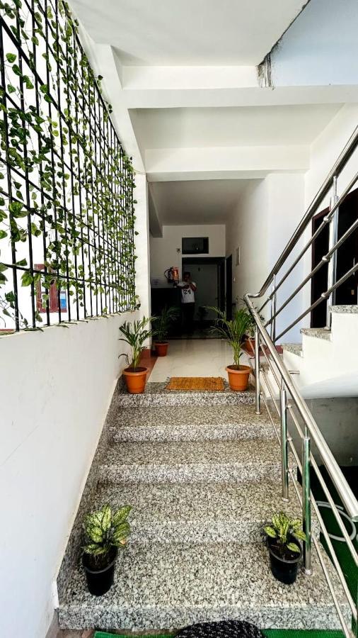 Niroda Guest House Guwahati Exterior foto